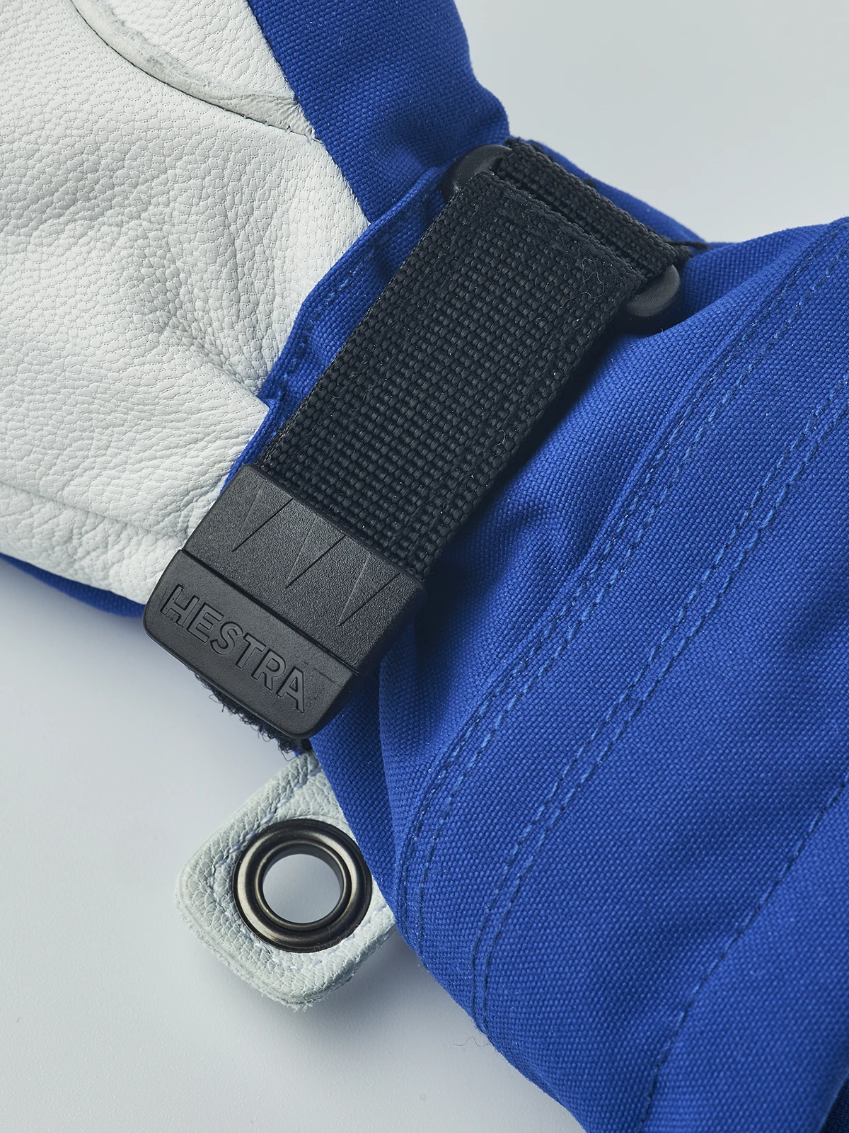 Hestra Army Leather Heli Ski Jr. 3-finger 6 Hestra Army Leather Heli Ski Jr. 3-finger - Image 4