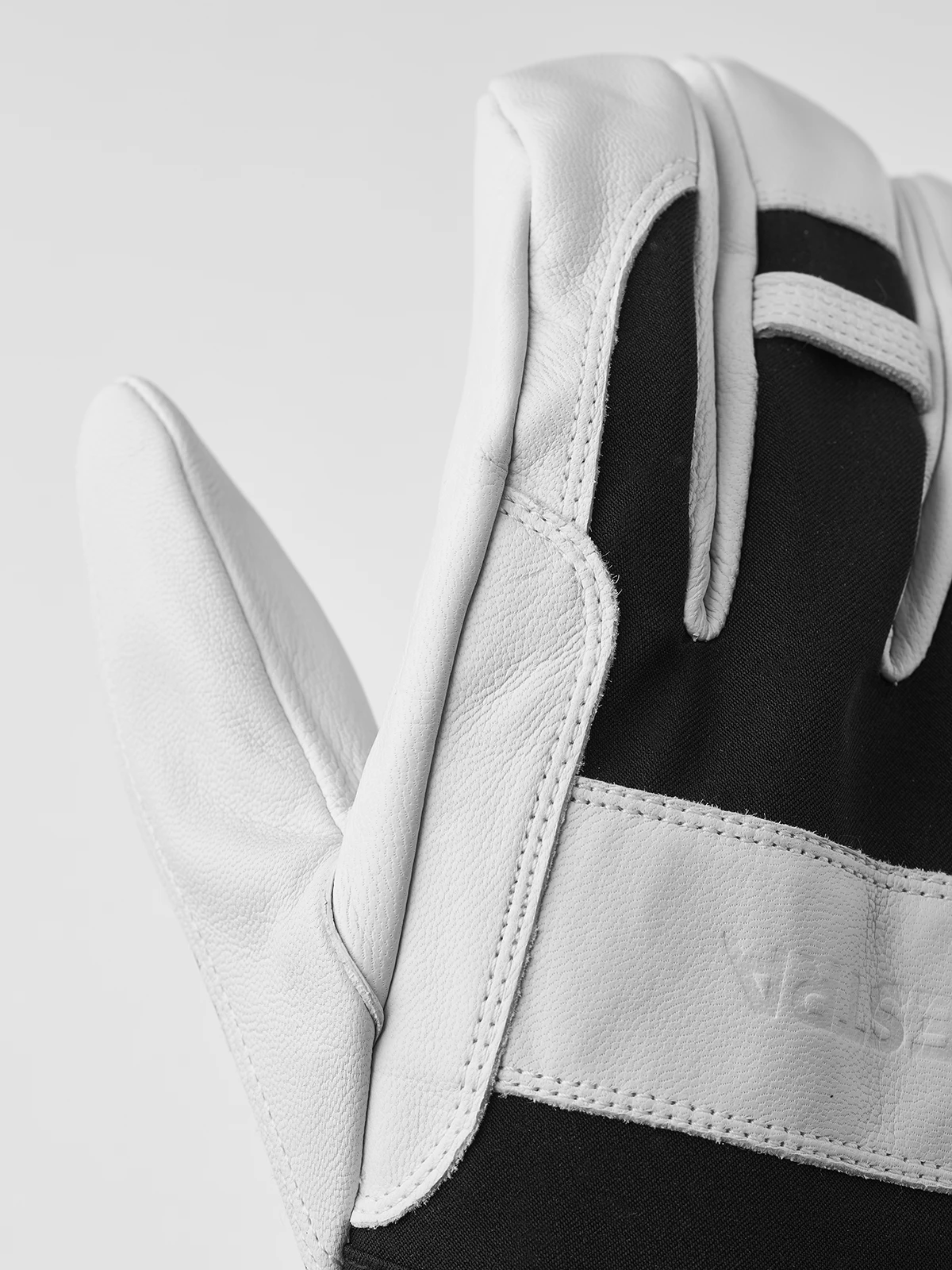 Hestra Army Leather Heli Ski GTX® + Gore Grip Technology 5-finger 11 Hestra Army Leather Heli Ski GTX® + Gore Grip Technology 5-finger - Image 9