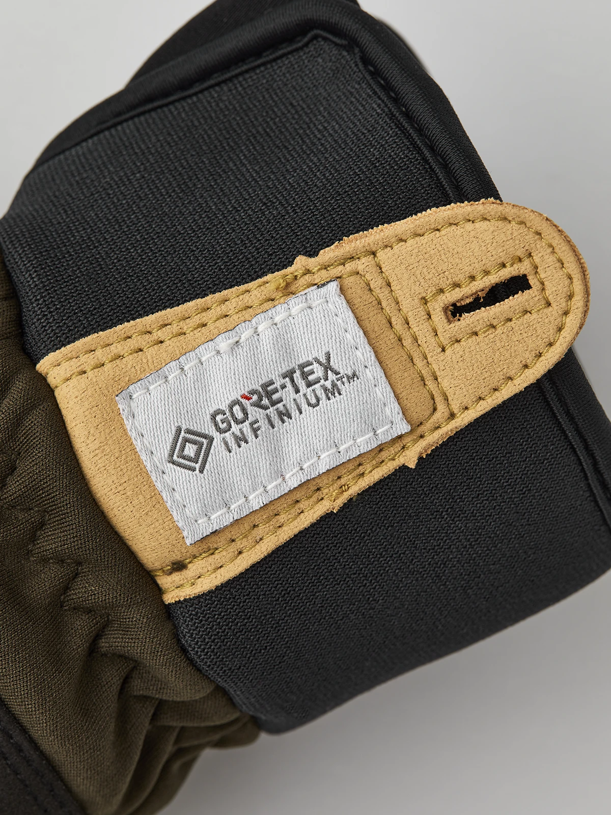 Hestra Windstopper Pull Over Mitt 5 Hestra Windstopper Pull Over Mitt - Image 3