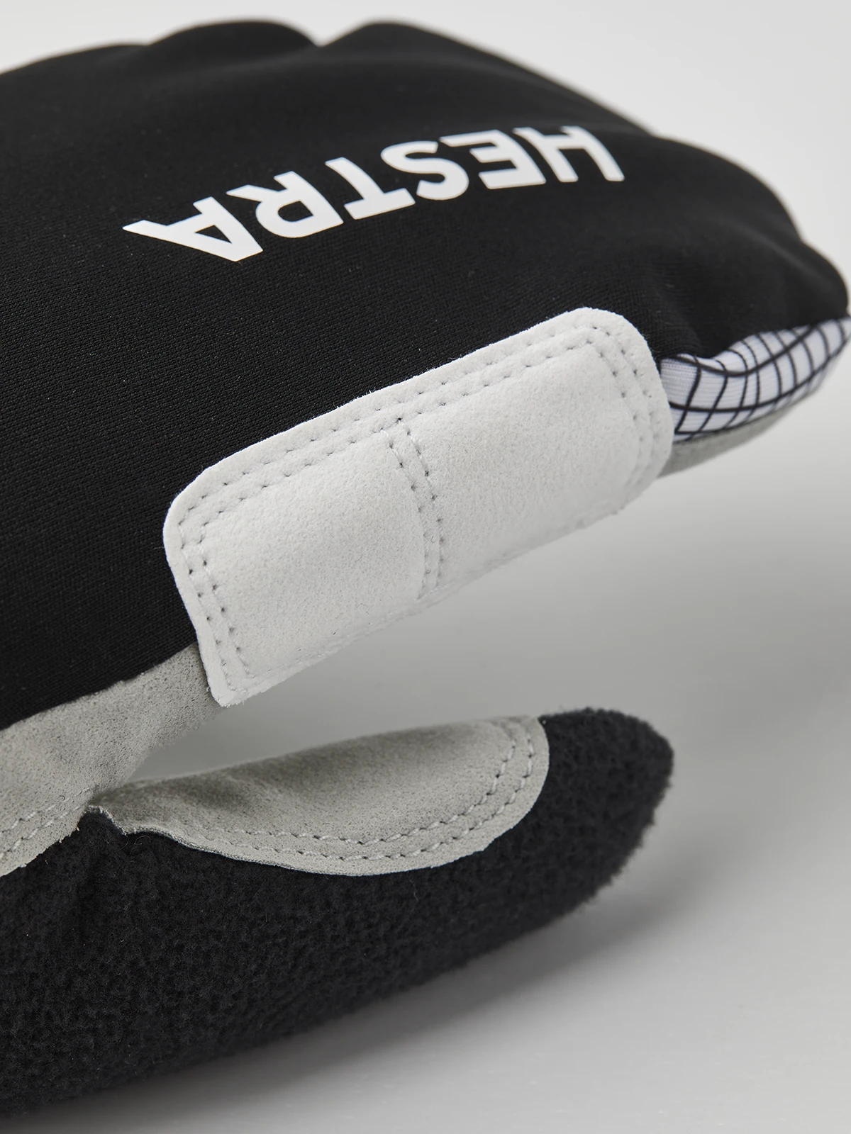 Hestra Women's W.S. Breeze Mitt 6 Hestra Women's W.S. Breeze Mitt - Image 4