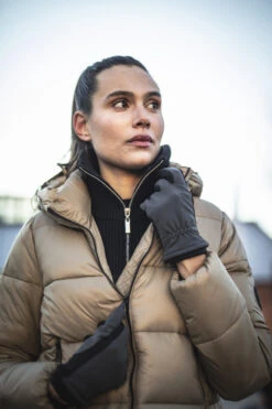 Hestra Maisie -Hestra 845 6fb02f3f64 e1a7817 original